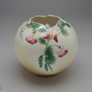 Franz Collection Sweet Pea Vase XP1891 Porcelain Floral, Hostess Christmas Gift